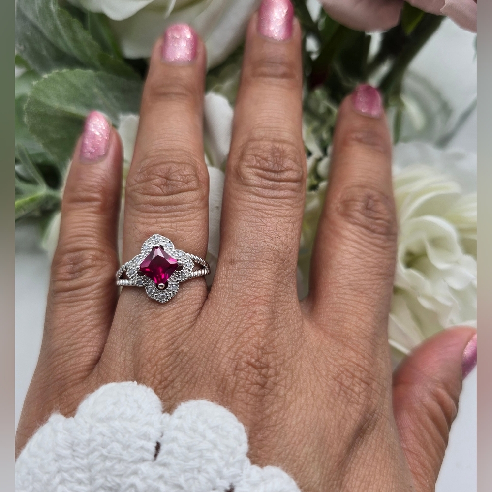 🥰 JULY LOVE RING - Picture 2 of 5